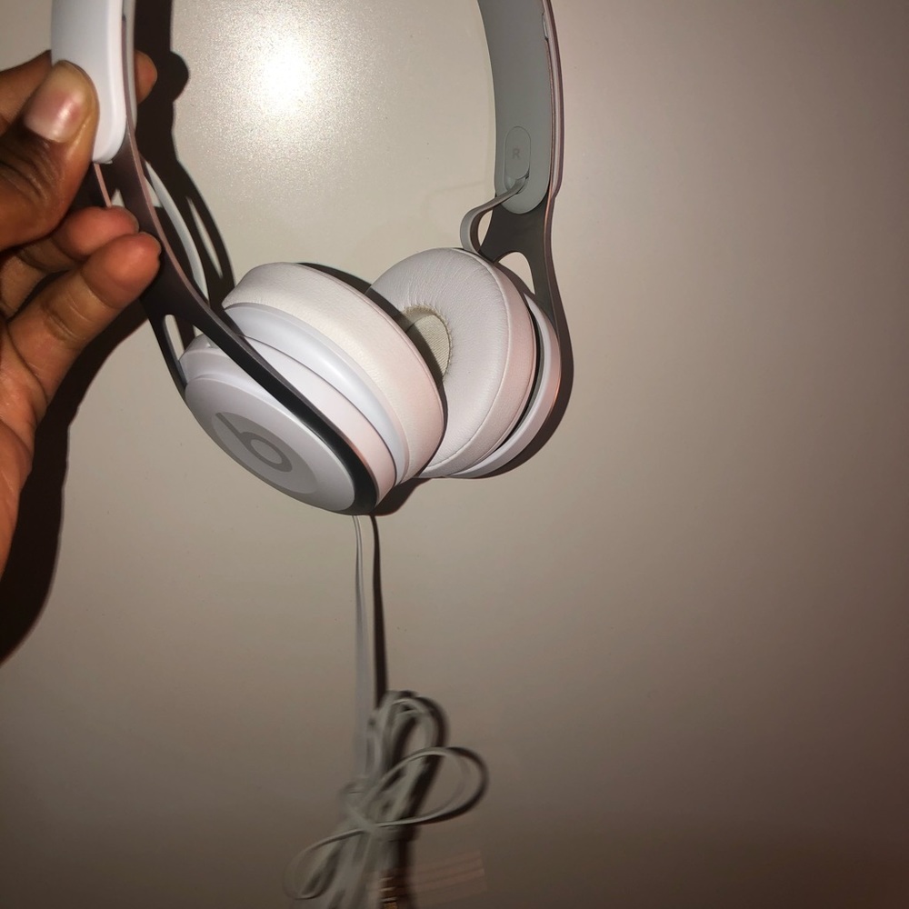 White beats EP - Picture 7 of 10
